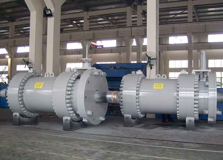 三峽電站水輪機(jī)接力器，單機(jī)容量70萬(wàn)千瓦